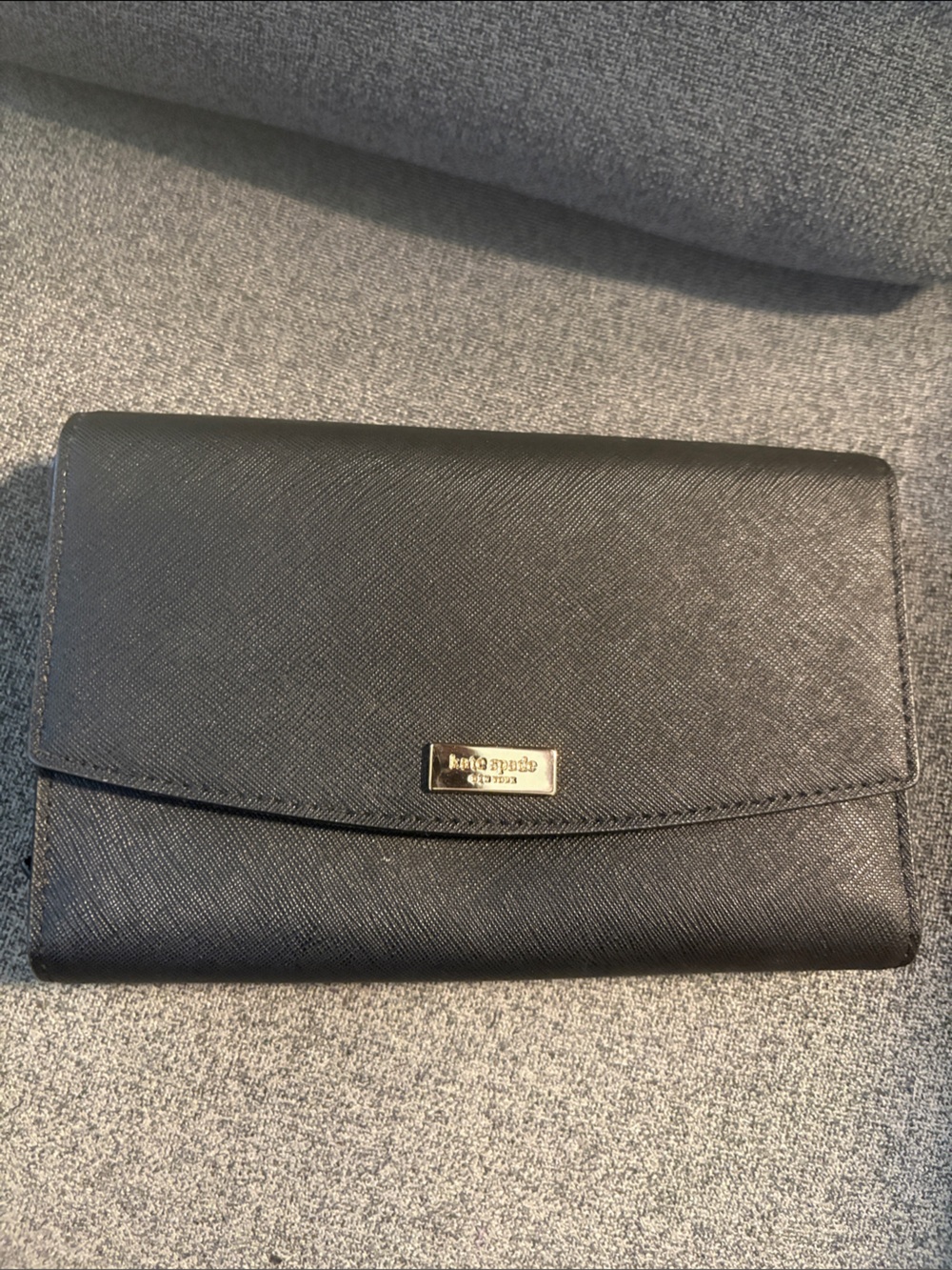 kate spade crossbody clutch - missing strap